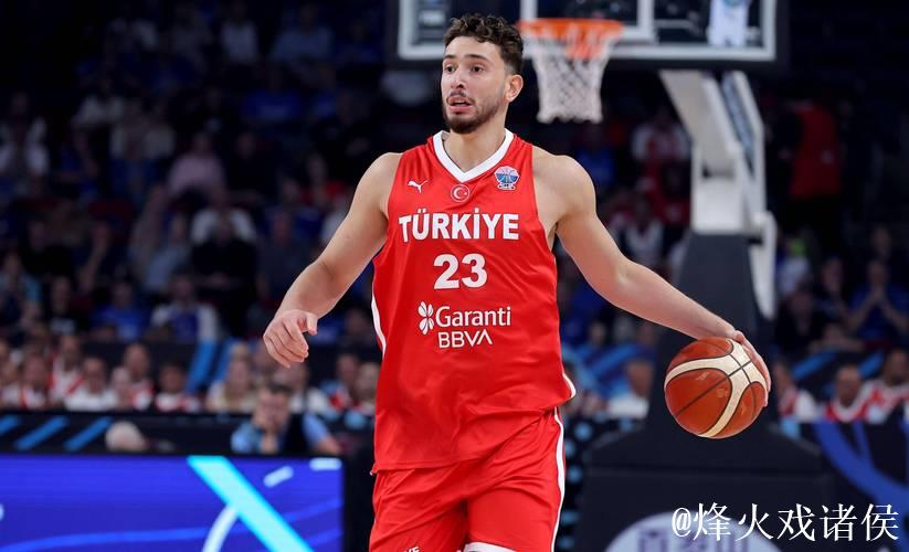 申京开局连续单挑约基奇,3投全中斩获6分 申京开局连续单挑约基奇,3投全中斩获6分