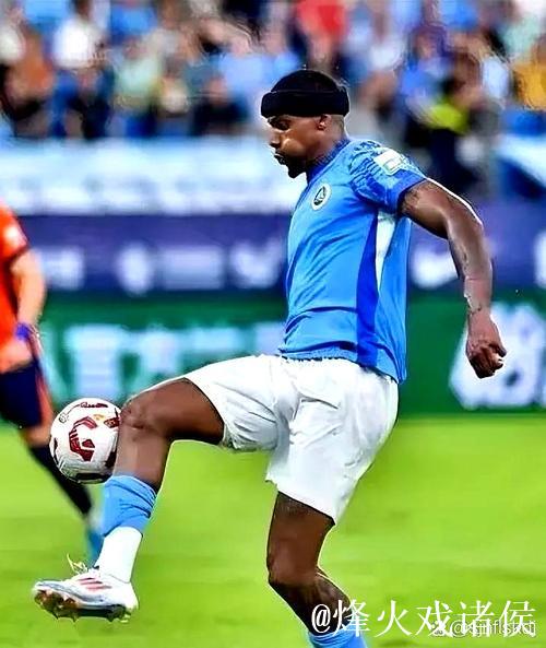 韦斯利:在巴西一年进4球,罗马总监要求我意甲翻倍表现 韦斯利:在巴西一年进4球,罗马总监要求我意甲翻倍表现